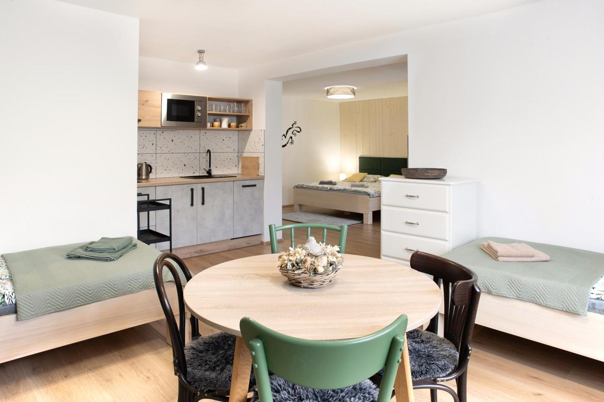 Apartman Mloci Udoli • Podyji Зноймо Экстерьер фото